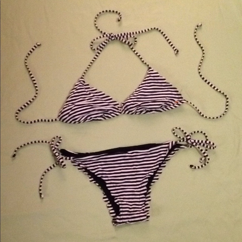 NWOT Roxy Bikini set